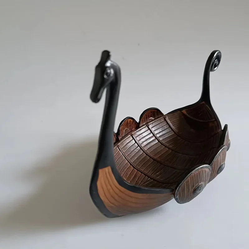 Top selling Nordic retro Viking leader ship pirate ship resin tabletop decoration crafts