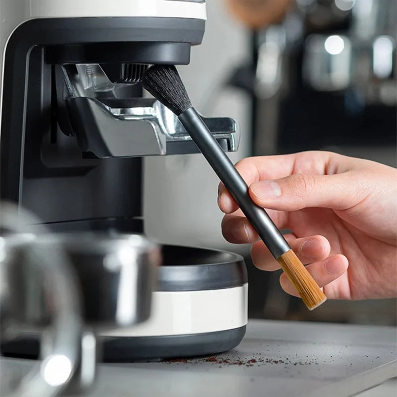 Kaffeemaschinen Reinigungsbürste – Barista Werkzeug für Kaffeebar & Mühle