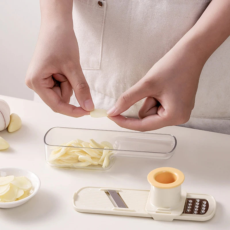 Vegetable Cutter Multifunctional Kitchen Tool, 3-in-1 Food Chopper for Tomato Carrot Cheese Onion, Handheld Slicer Dicer Grater