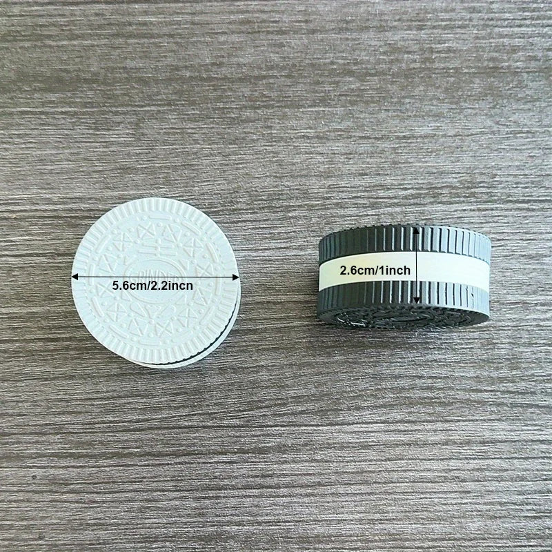 Vanilla Spice Grinder, 2.2-Inch Powerful Manual Grinding,Fun Cookie Shape Design,Protection Plastic Portable Crusher Accessories