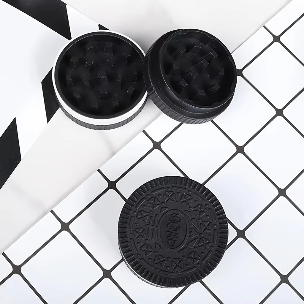 Vanilla Spice Grinder, 2.2-Inch Powerful Manual Grinding,Fun Cookie Shape Design,Protection Plastic Portable Crusher Accessories